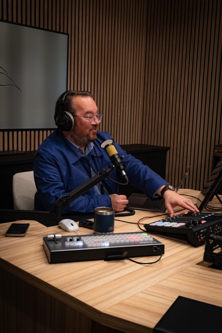 FRENCHSPIN x HEAVYWEIGHT